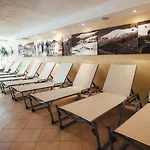 Apartamento Ladis-2 By Interhome